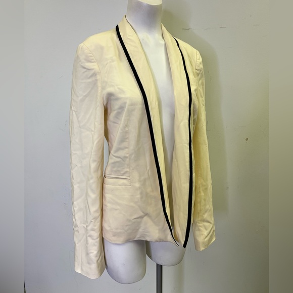 Elizabeth and James Cream Tuxedo Style Jacket - Picture 3 of 5